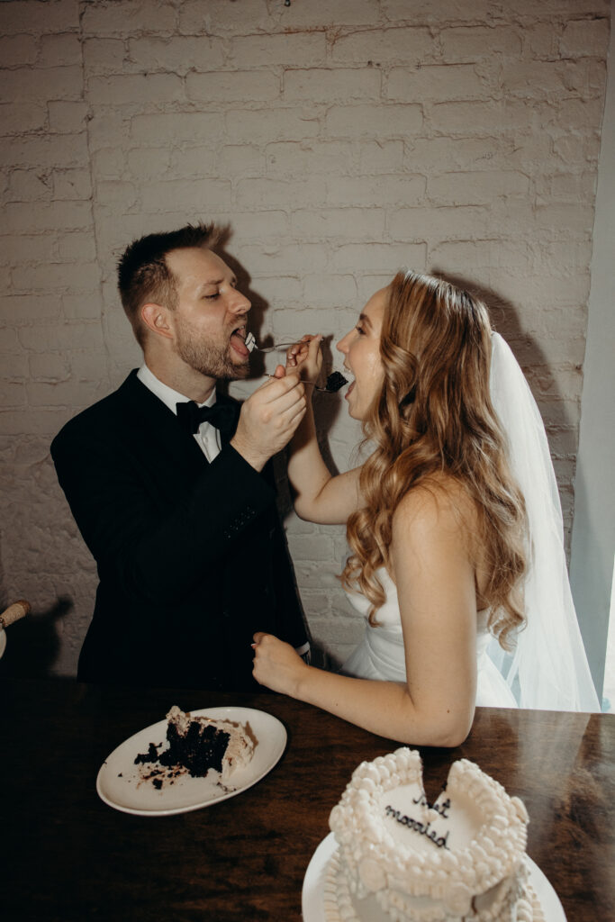 Cake cutting at new york city elopement venue upper west side