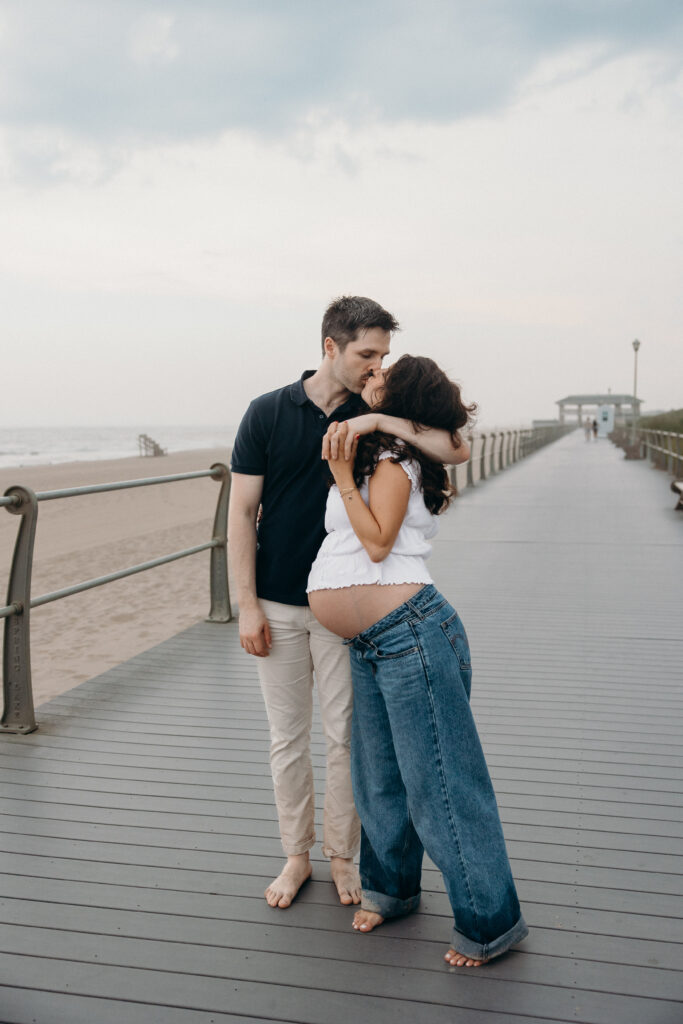 Maternity Photos at Spring Lake by New Jersey Photographer