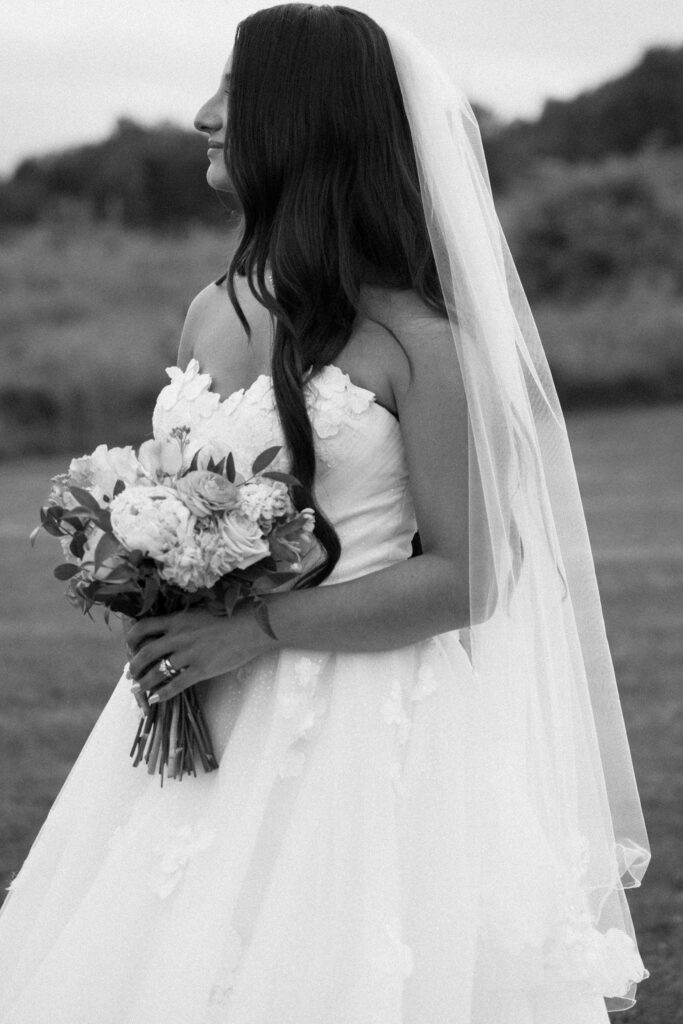 Bridal portraits at Stonewall Estate
