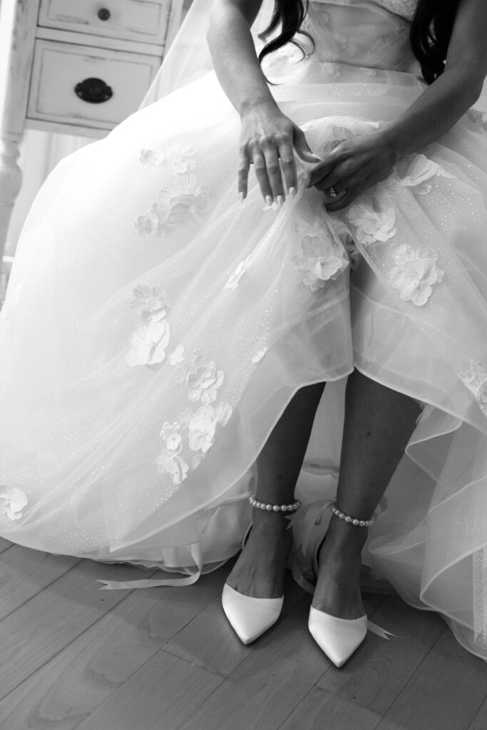Bride getting ready at Stonewall Estate