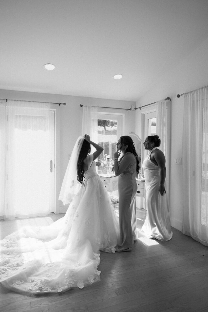 Bride getting ready at Stonewall Estate