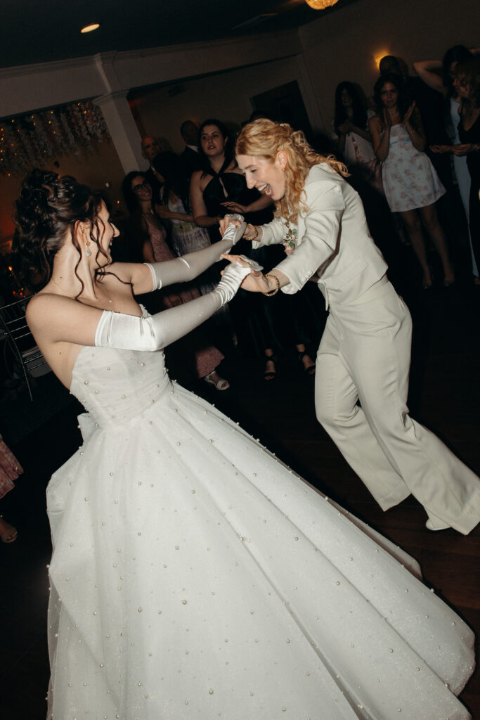 New york wedding photographer captures evening reception at Mountainville Manor