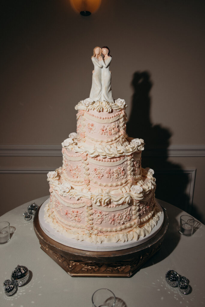 Wedding cake at Mountainville Manor wedding