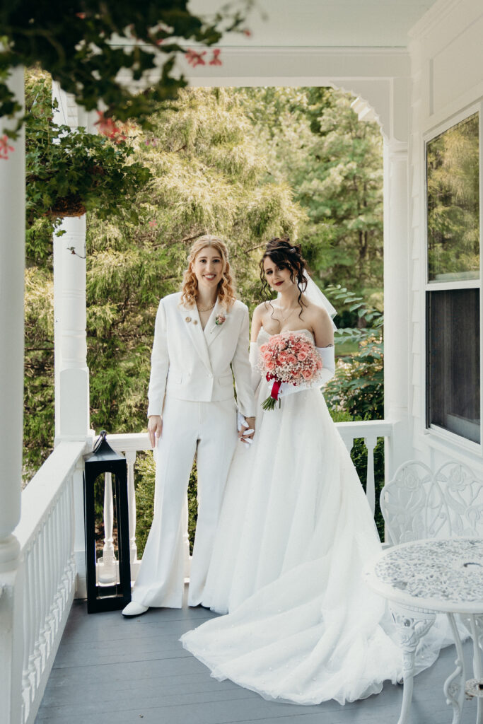 Couple portraits at Mountainville Manor