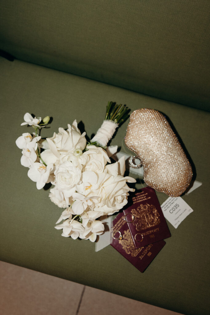 Elopement details at NYC City Hall