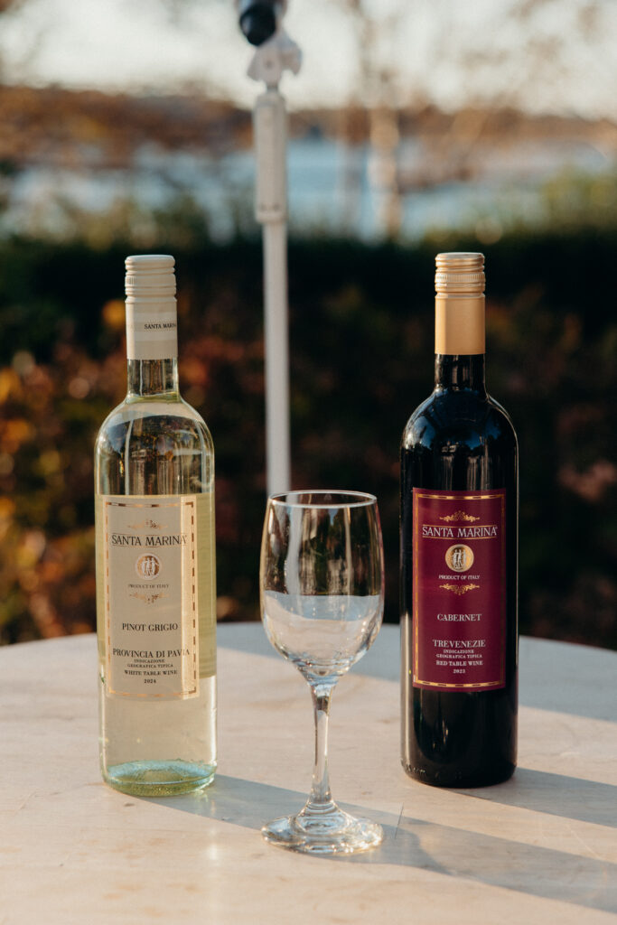 Drinks at Sea Cliff Manor wedding ceremony