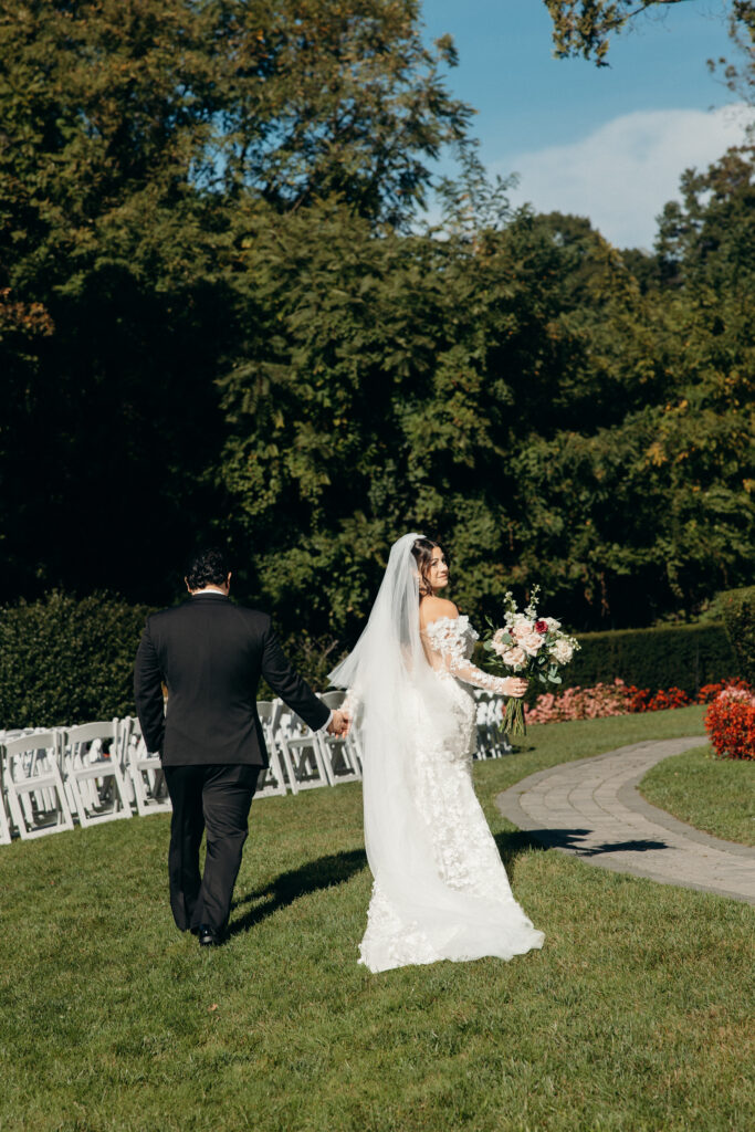 Couple portraits at Sea Cliff Manor wedding by New York wedding photographer