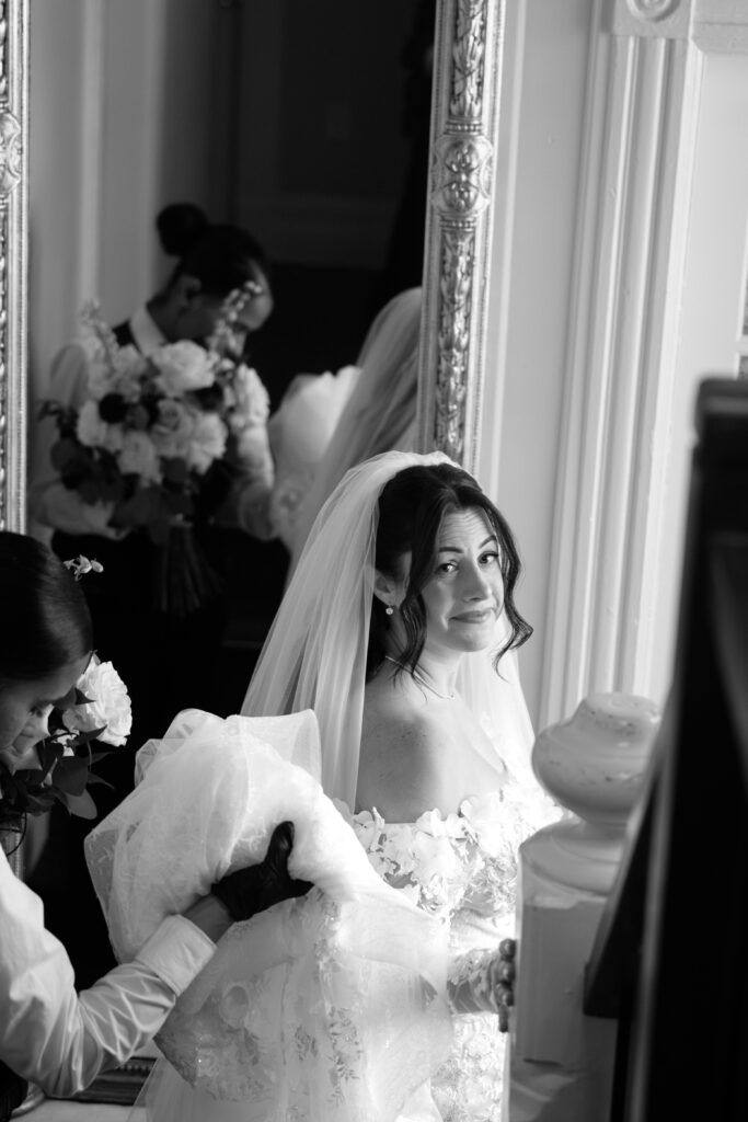 Bride getting ready at Sea Cliff Manor 