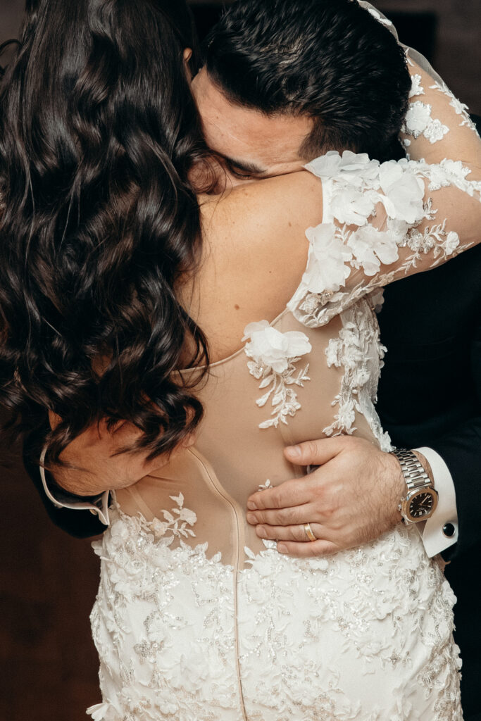 New york couple dancing at their Sea Cliff Manor wedding reception