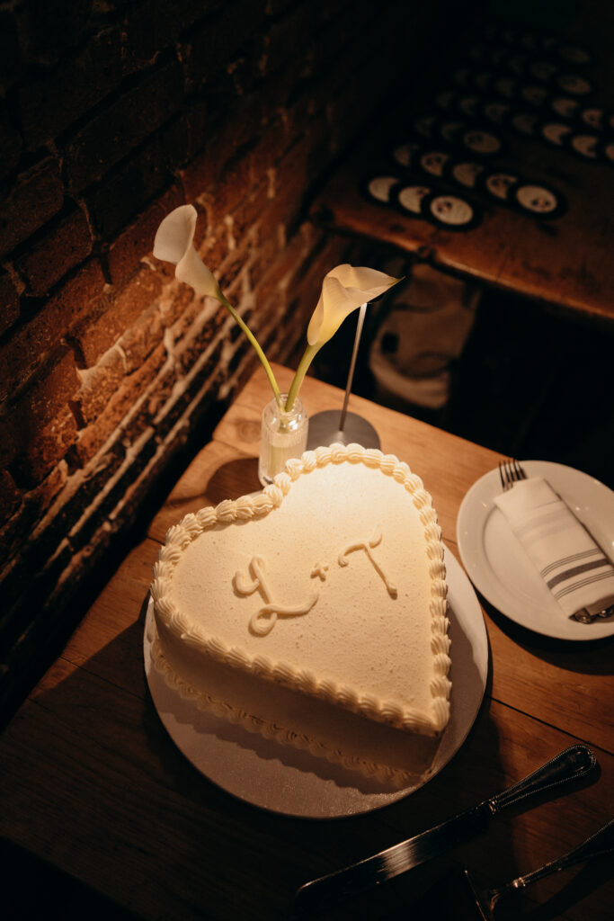 Cake cutting at Aurora Williamsburg