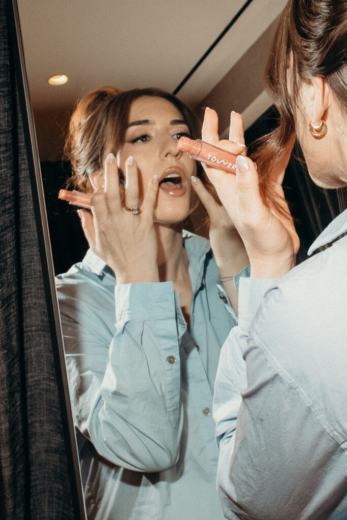 Bride getting ready at Moxy Brooklyn Williamsburg