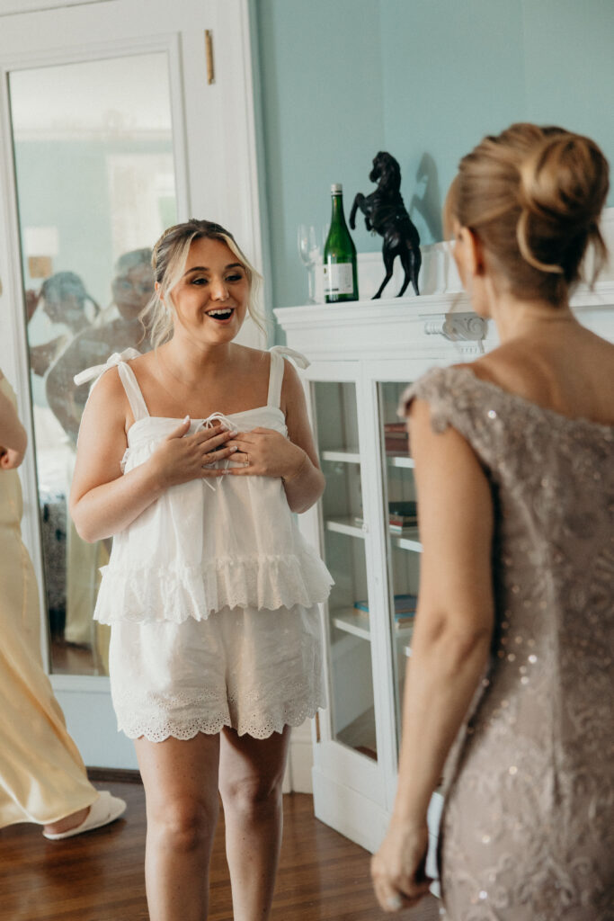 Bride getting ready at Arrow Park New York