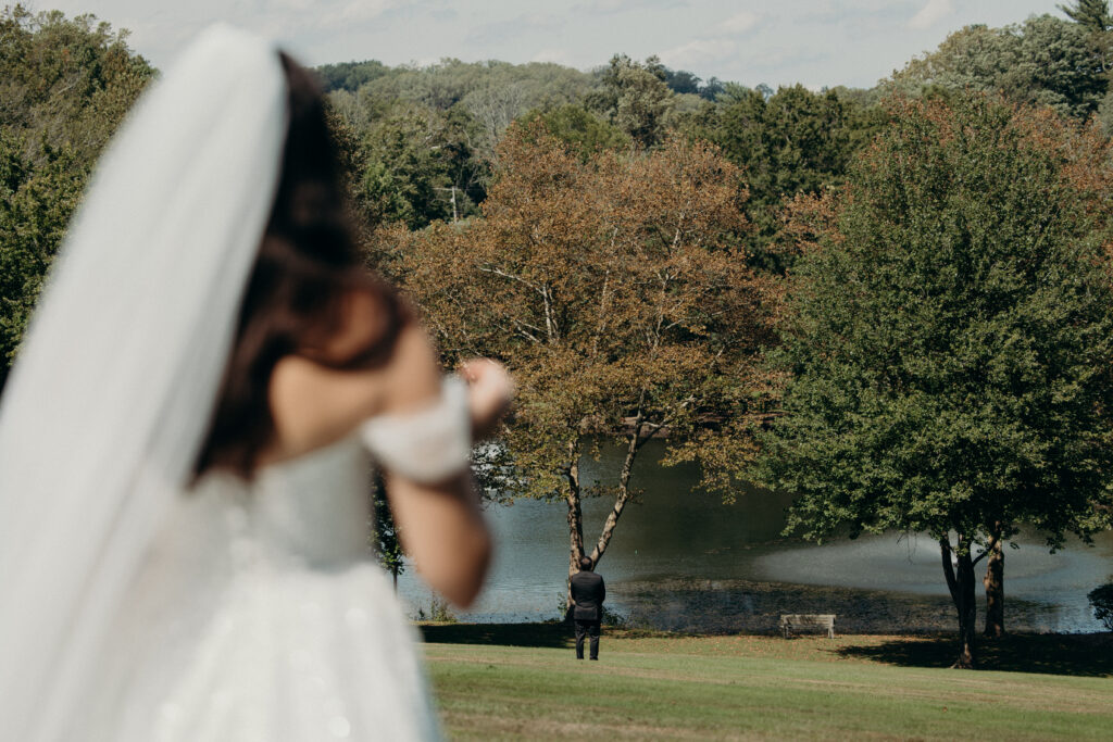 Wedding first look at The Willows in New York
