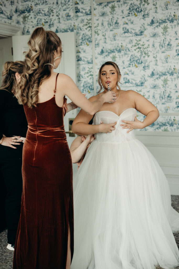 Bride getting ready at Tarrytown House Estate in New York