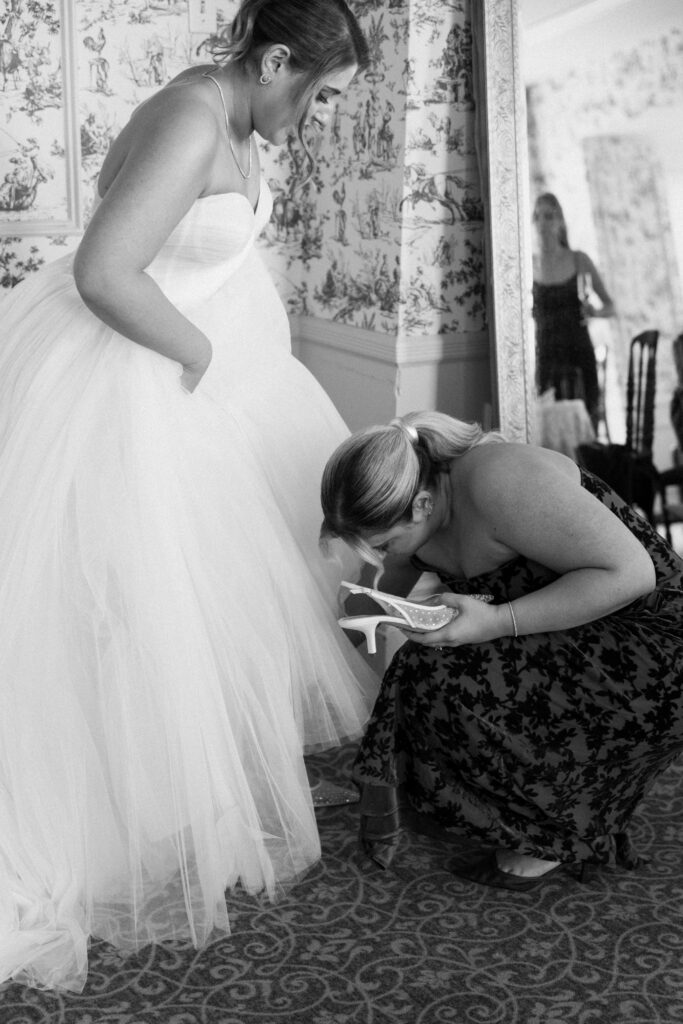 Bride getting ready at Tarrytown House Estate in New York