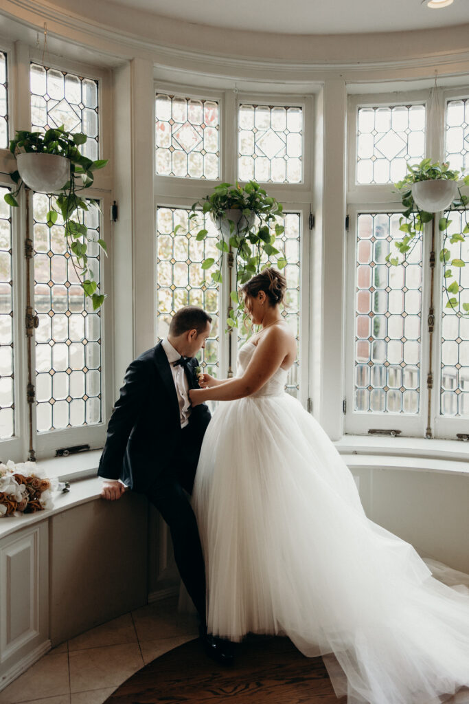 Wedding couple portraits at Tarrytown House Estate by a New York wedding photographer