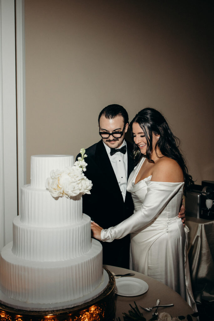 Cake cutting at Le Chateau New York