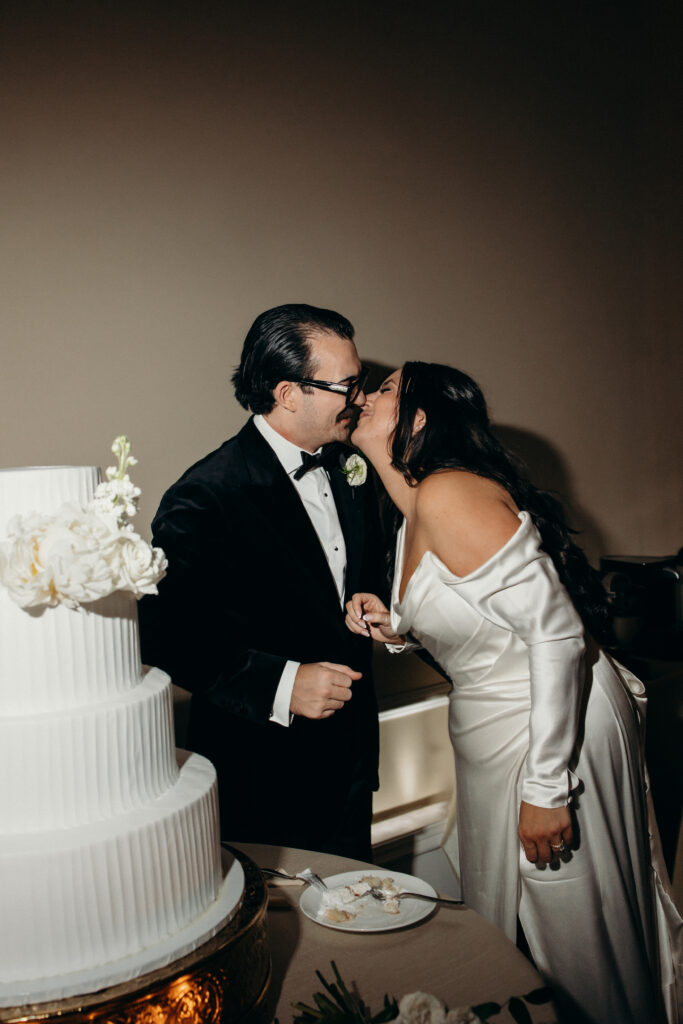 Cake cutting at Le Chateau New York