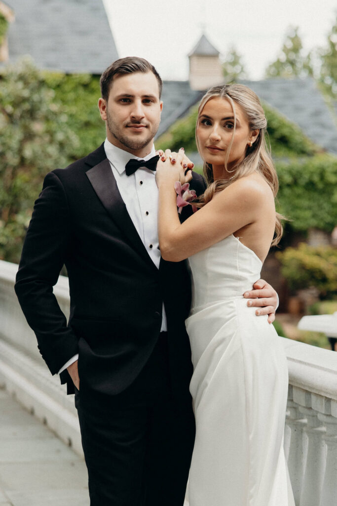 Wedding couple portraits at The Ashford Estate by a New Jersey wedding photographer